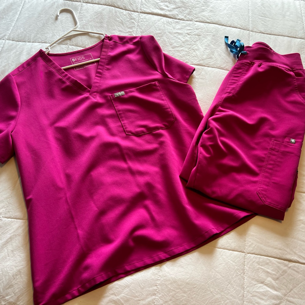 Figs scrubs XL